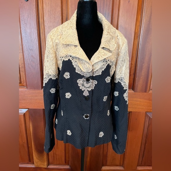 PEGGY JENNINGS Black Cream Lace Overlay Blazer Silk Lining Split Sleeve Large - Picture 1 of 13